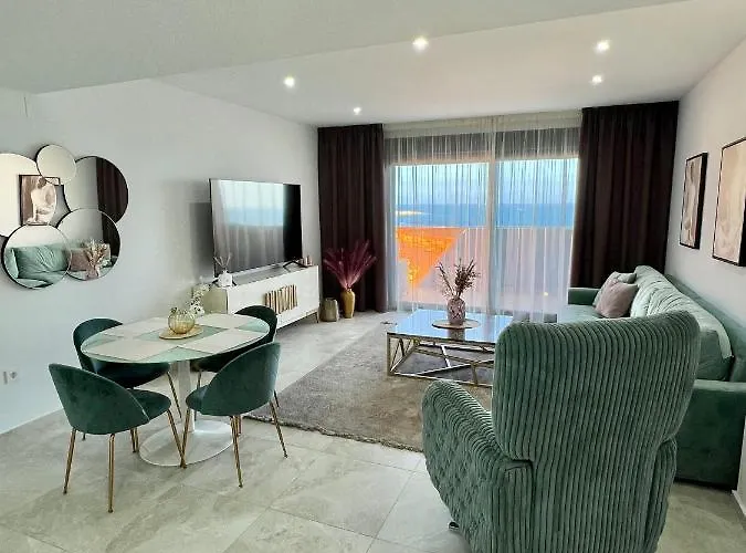 Silvia Luxury * טורבייחה