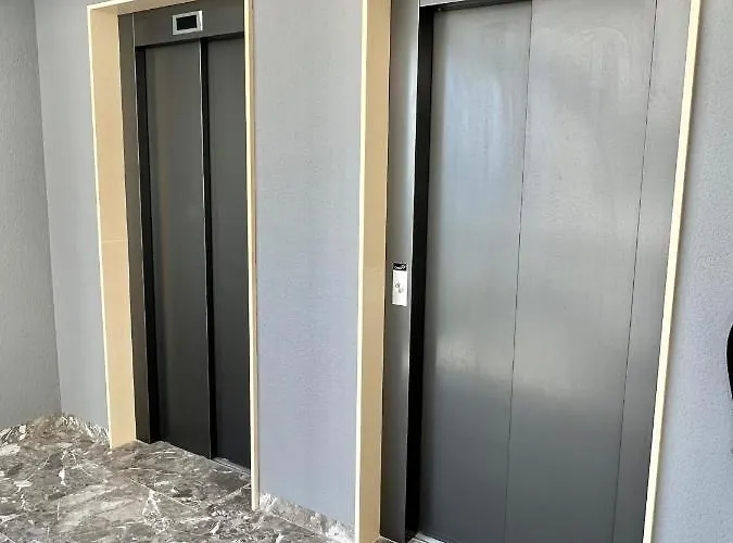 Silvia Luxury טורבייחה